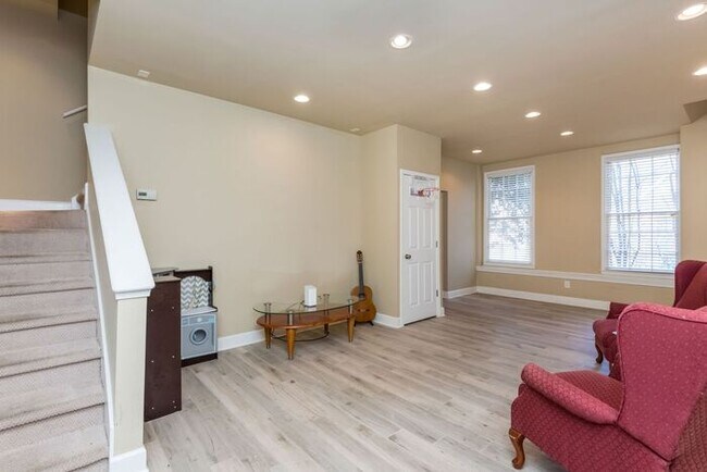 Building Photo - North Druid Hills Hidden Gem! 4Bed-4Bath, Hardwood Floors, Available NOW!