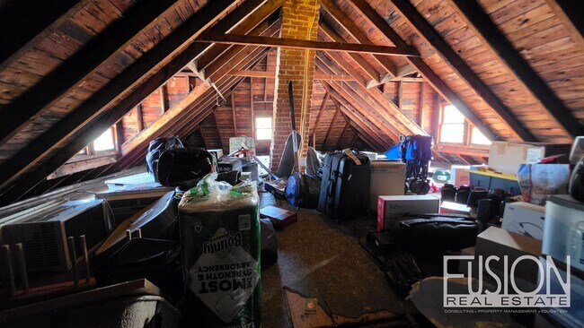 Building Photo - 56 Platt St