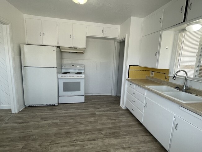 Building Photo - Murray House