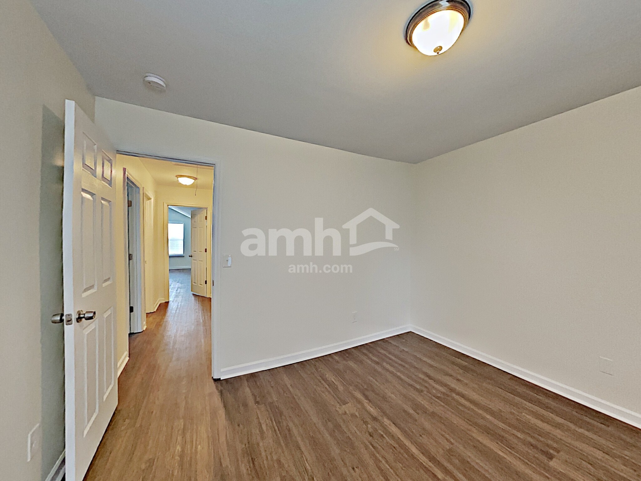 Building Photo - 2117 Ponty Pool Dr