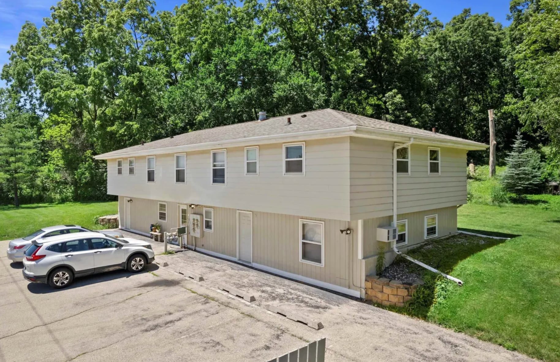 Building Photo - 6396 Nesbitt Rd