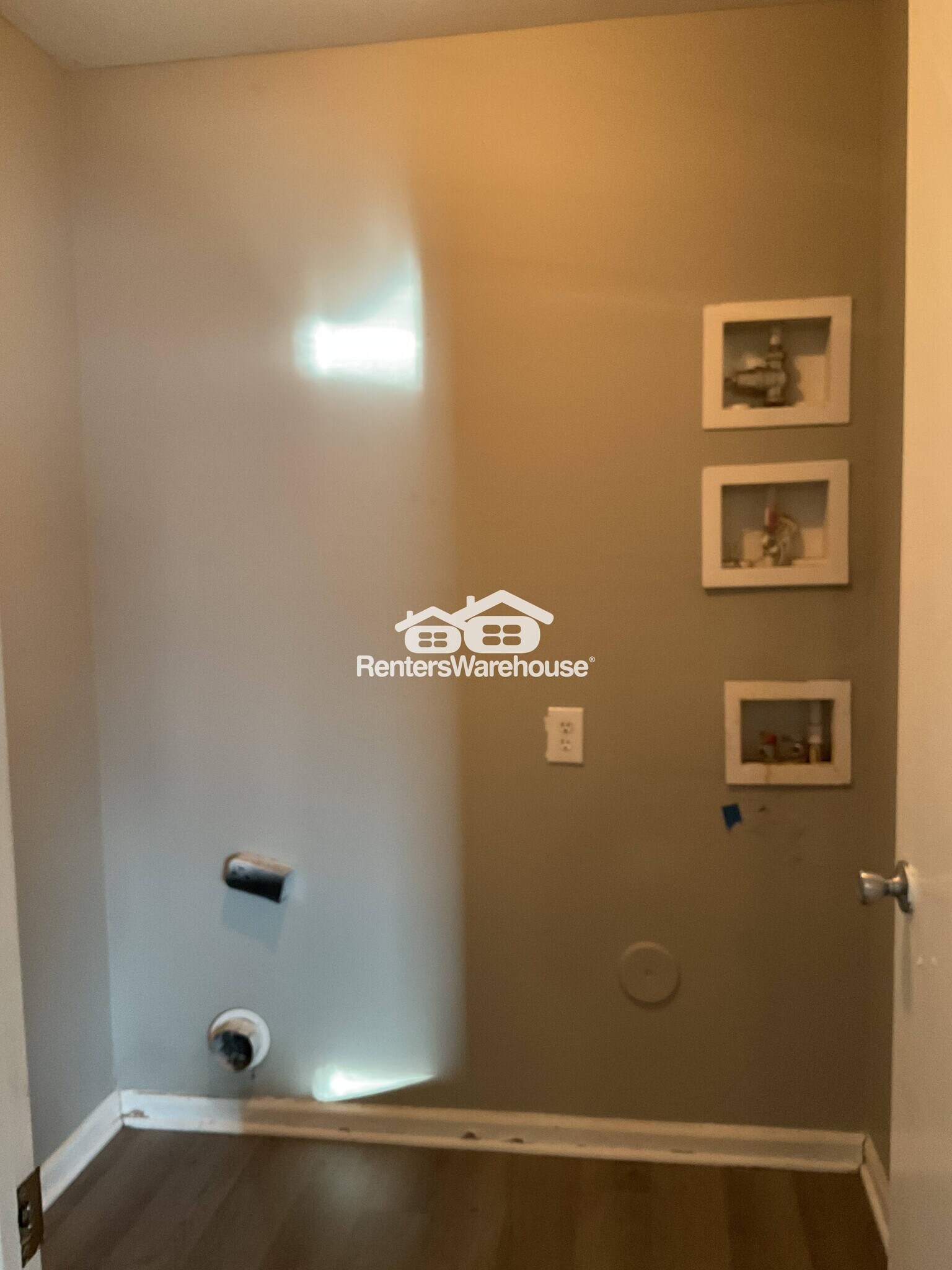 Building Photo - 3107 Meadow Knoll Dr
