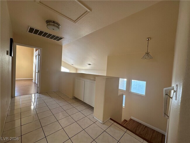 Building Photo - 8657 Keewatin Ct