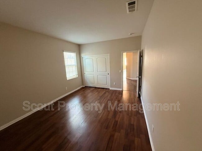 Building Photo - 31875 Domenoe Way