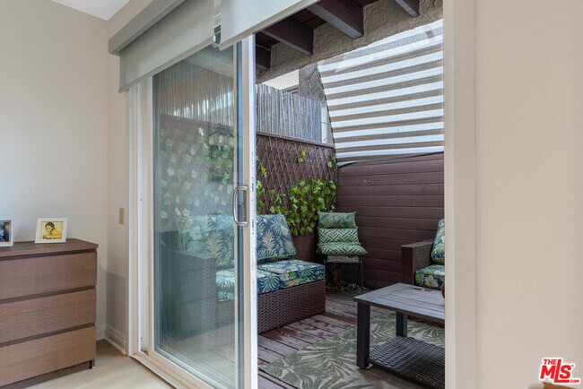 Building Photo - 1979 Grace Ave