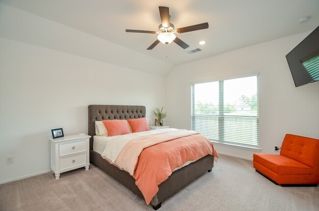 Building Photo - 1105 Breech Dr