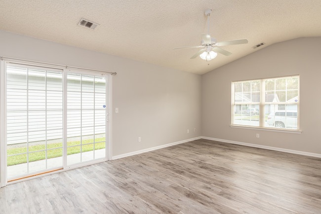 Building Photo - 87 Tiller Way