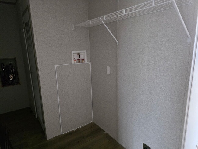 Building Photo - 28 Yoakum Cir