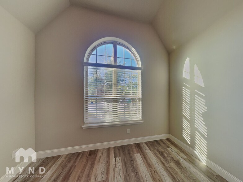 Building Photo - 1424 Bird Cherry Ln