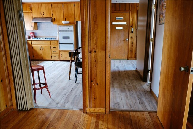 Building Photo - 1201 N Woolsey Ave