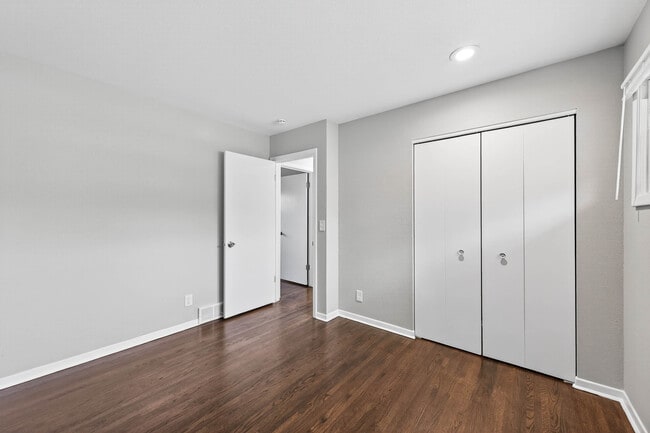 Building Photo - 3953 Arthur St NE