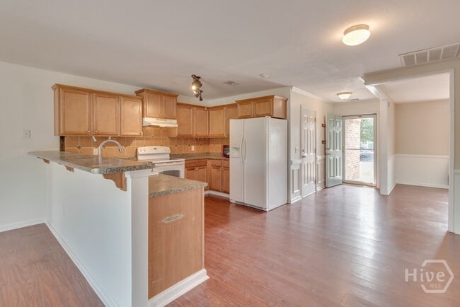 Building Photo - 26 Bostwick Dr