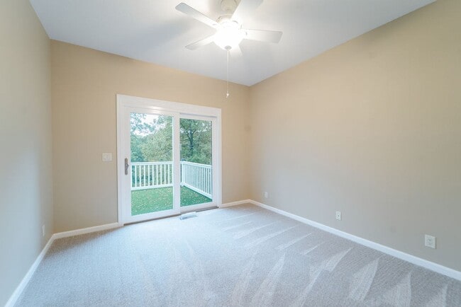 Building Photo - Beautiful 3 Bed, 2 Bath, on the 18 hole of Ponce De Leon golf course!!