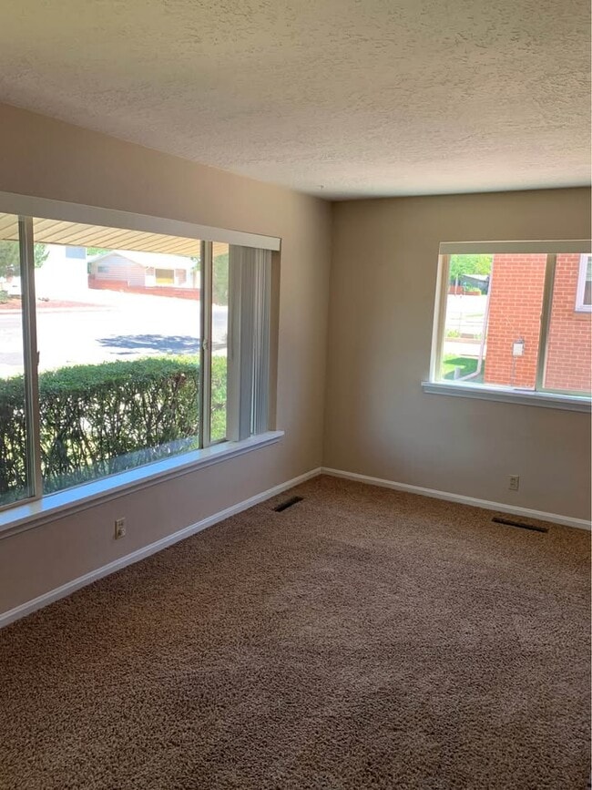 Primary Photo - 151 N 1225 W