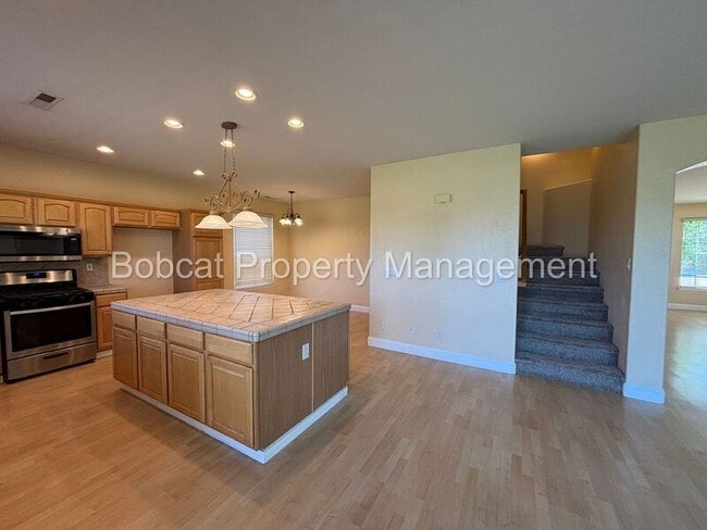 Building Photo - 1231 Flintwood Dr