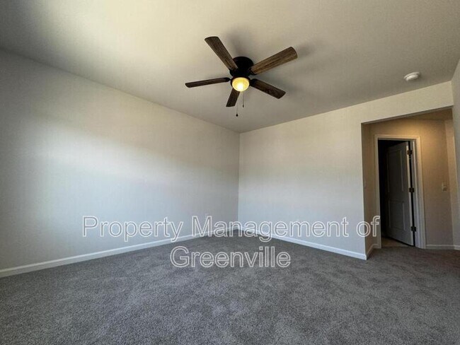 Building Photo - 745 Embark Cir