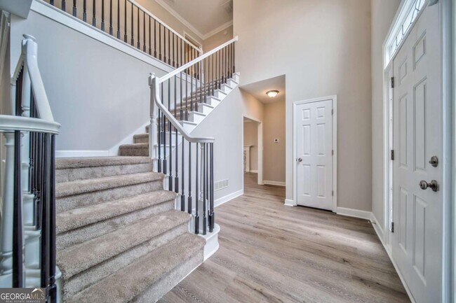 Building Photo - 2011 Town Lake Hills W