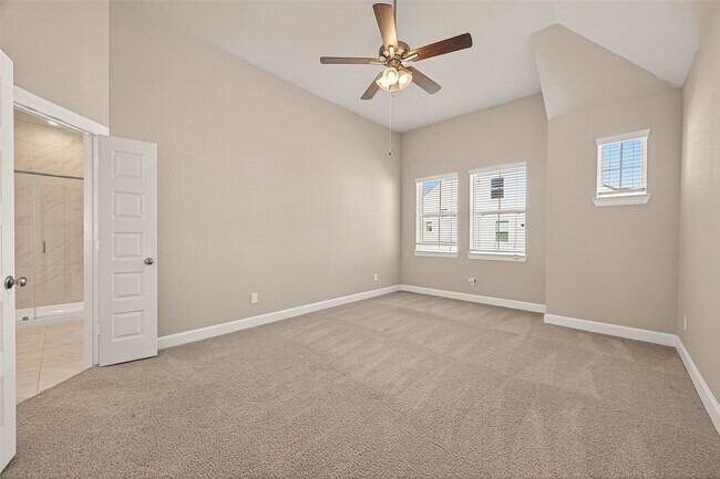 Building Photo - 3223 Cedar Dawn Ln