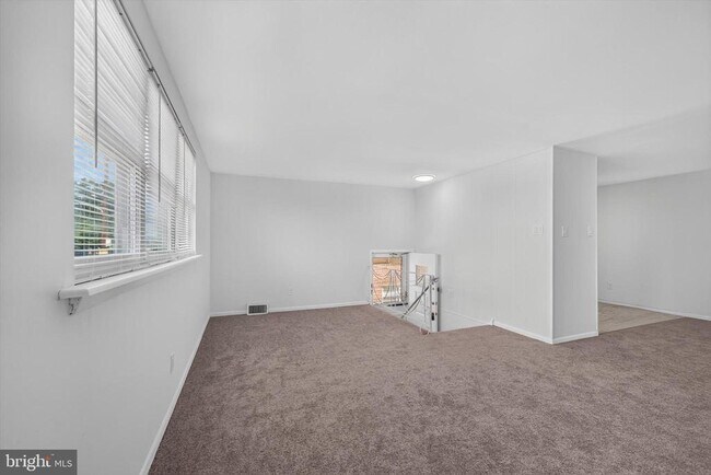 Building Photo - 2261 Strahle St