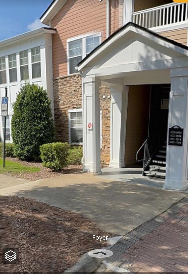 Building Photo - 2801 Chancellorsville Dr