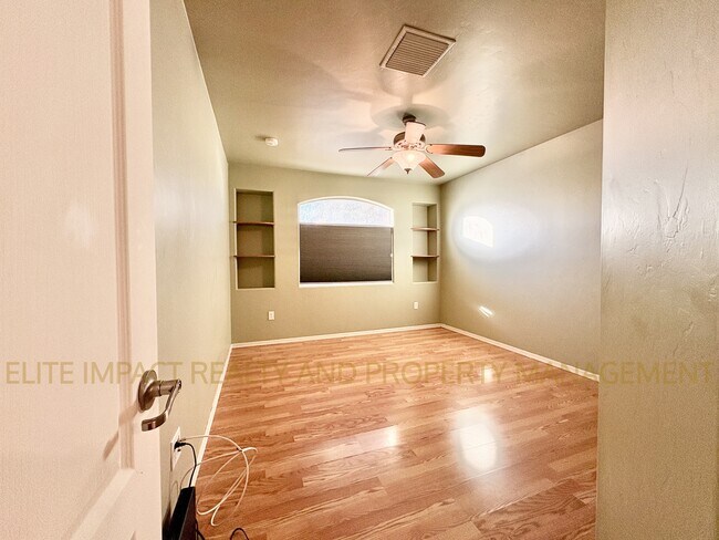 Building Photo - 7159 E Cherrywood St