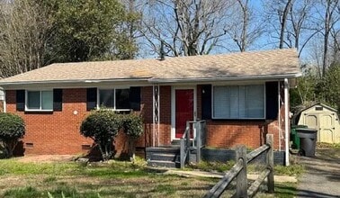 Building Photo - 2912 Cedarhurst Dr