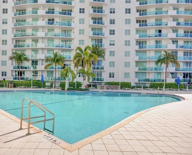 Building Photo - 7900 Harbor Island Dr
