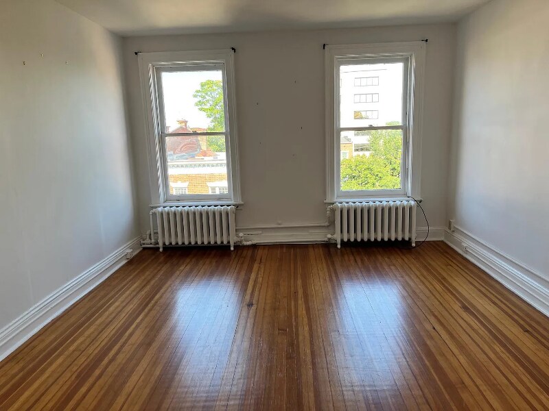 Building Photo - 306 State St
