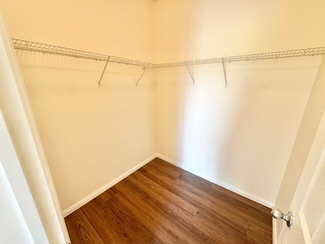 Building Photo - Fully upgraded condo with new flooring, paint, and appliances in Southwest Las Vegas