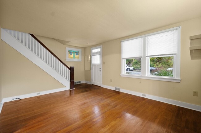 Building Photo - MOVE IN TODAY! Don't miss this FULLY RENOVATED 3-bedroom in BROOKLINE!
