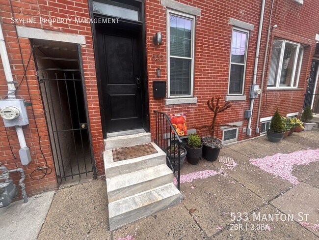 Building Photo - 533 Manton St