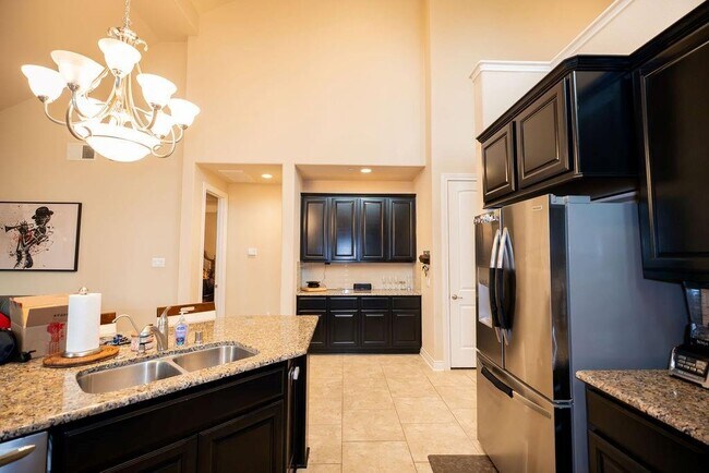 Building Photo - 15303 Westland Gate Dr