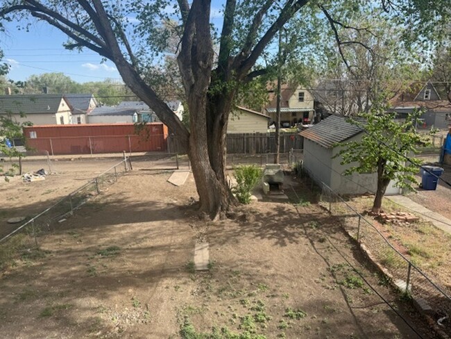 Building Photo - 2 Bedroom 1 Bath Single family home p