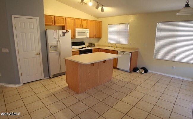 Building Photo - 12710 W Earll Dr