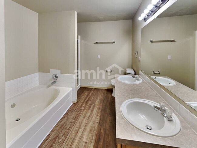 Building Photo - 10418 192nd Street Ct E