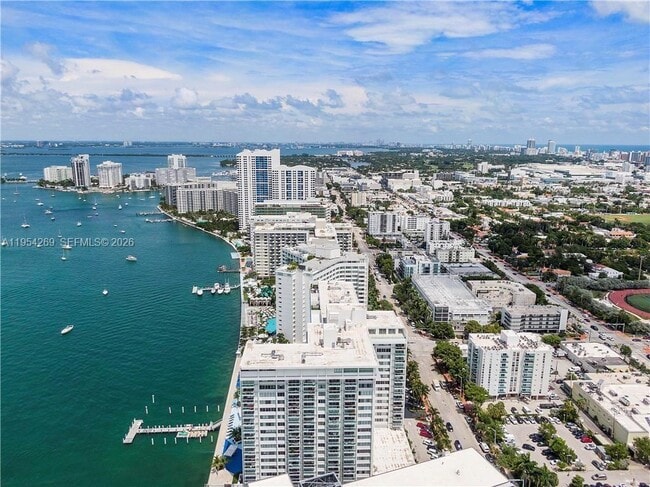 Building Photo - 1000 West Ave