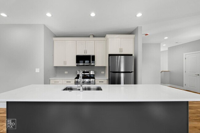 Building Photo - 8734 Kimball Ave
