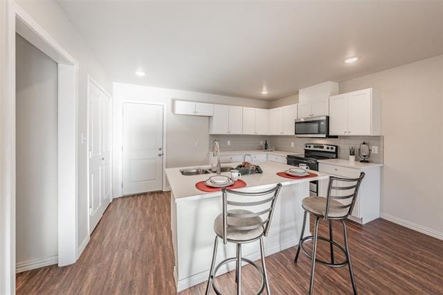 Building Photo - 6215 Roby Dr