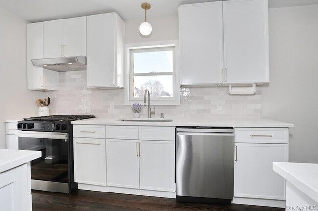 Building Photo - 42 E Main St