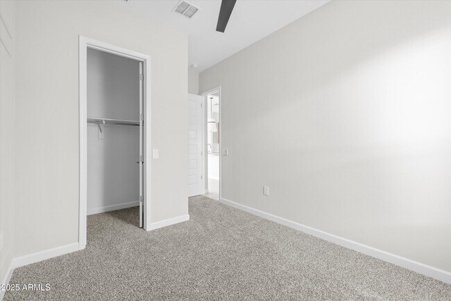 Building Photo - 21425 N 59th St