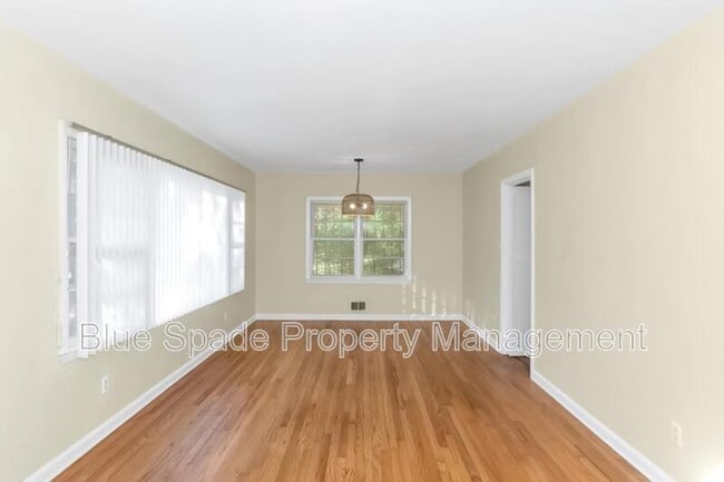 Building Photo - 409 Kildare Ave NW
