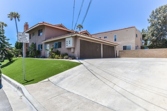 Building Photo - 1202 Buena Vista