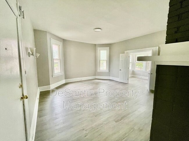 Building Photo - 5730 Holden Street