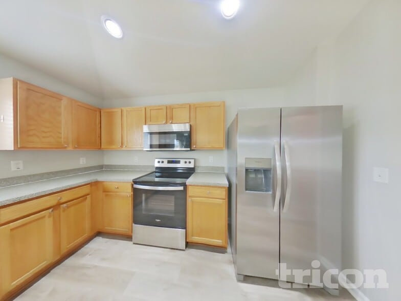 Building Photo - 86916 Cartesian Pointe Dr