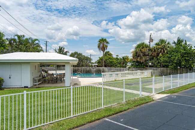 Building Photo - 2186 Jimmy Buffett Mem Hwy