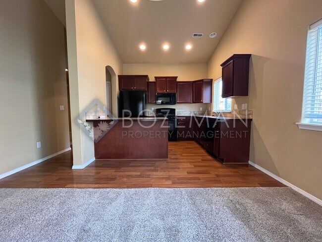 Building Photo - 270 Pond Lily Dr