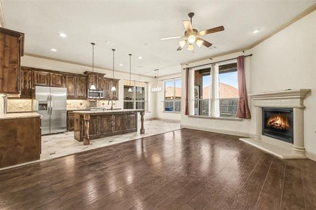 Building Photo - 588 Deverson Dr