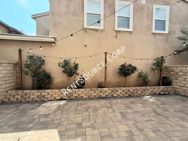 Building Photo - 28408 Camino Del Arte Dr