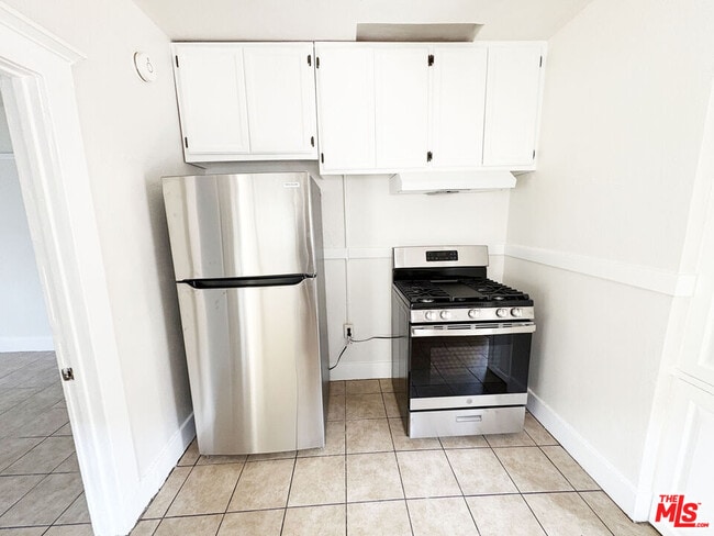 Building Photo - 1743 S Catalina St