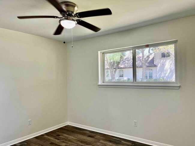 Building Photo - 8106 Mullins Dr